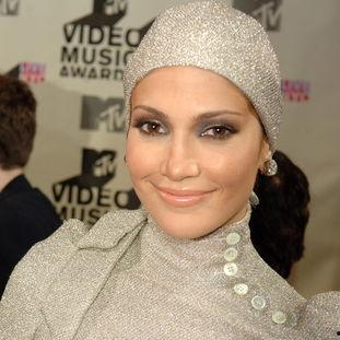 明星戴的头巾,头巾点缀下的时尚演绎